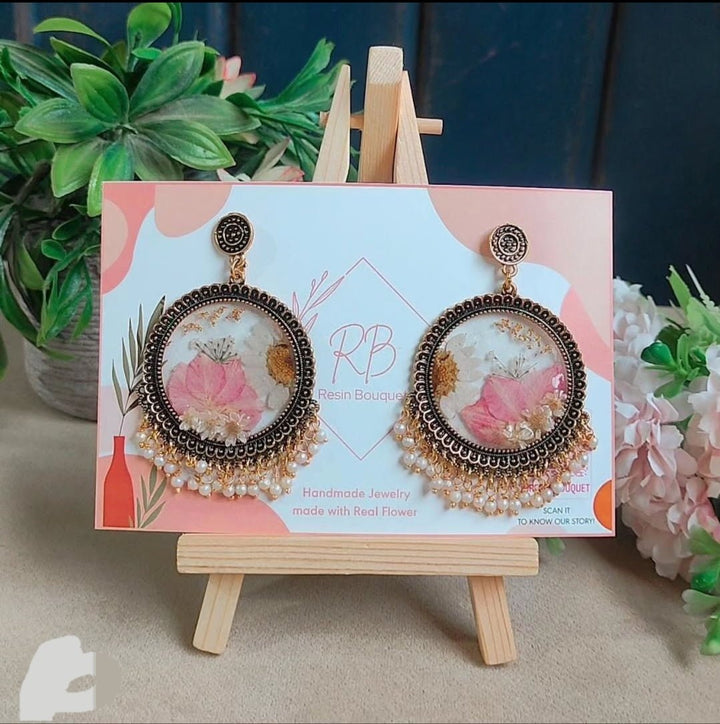 "Floral Bloom - Resin Bouquet"