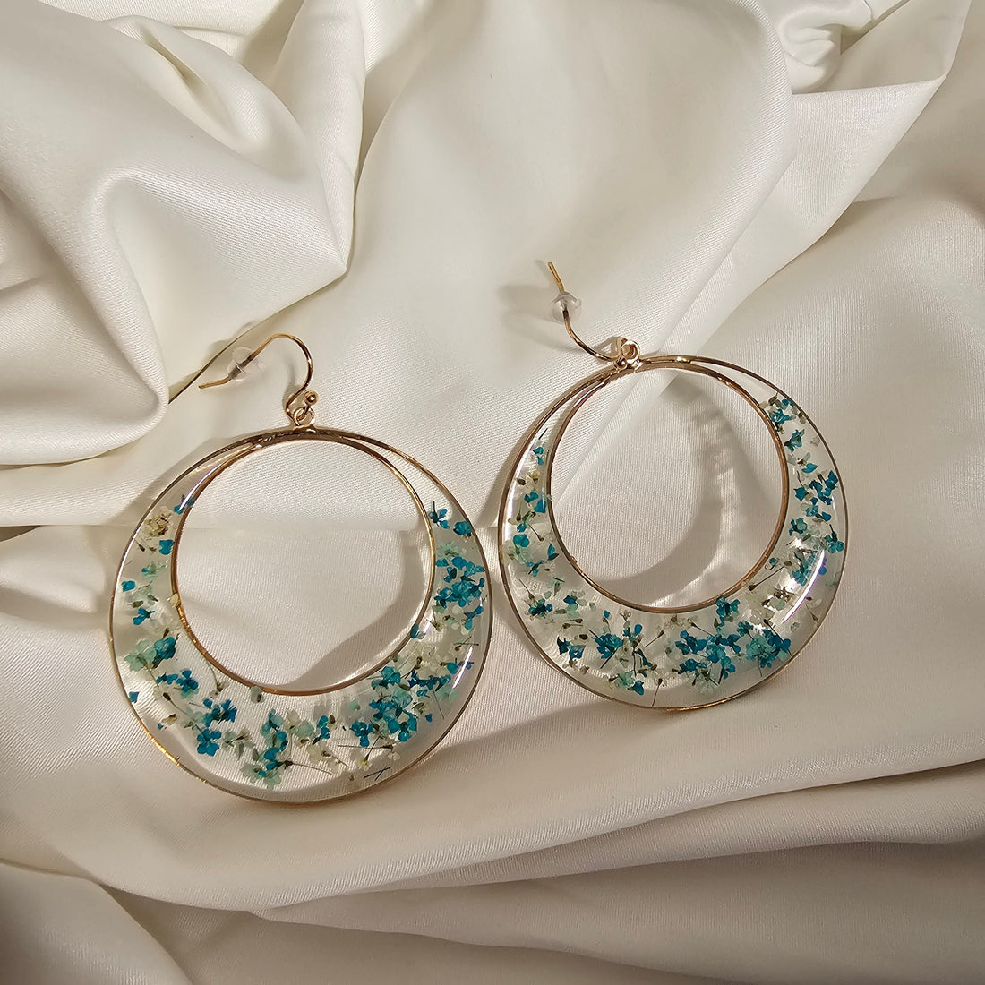 "Floral Hoops - Resin Bouquet"