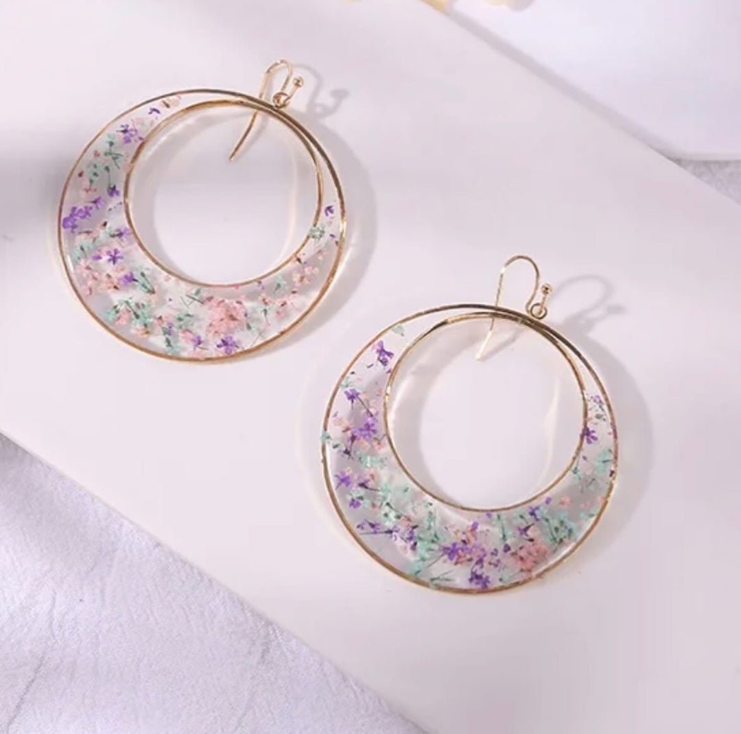 "Floral Hoops - Resin Bouquet"