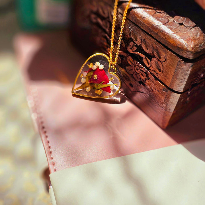 "Scarlet Love - Resin Bouquet"