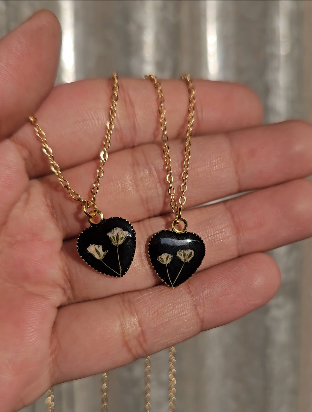 "Midnight Whisper Heart Pendant - Resin Bouquet"