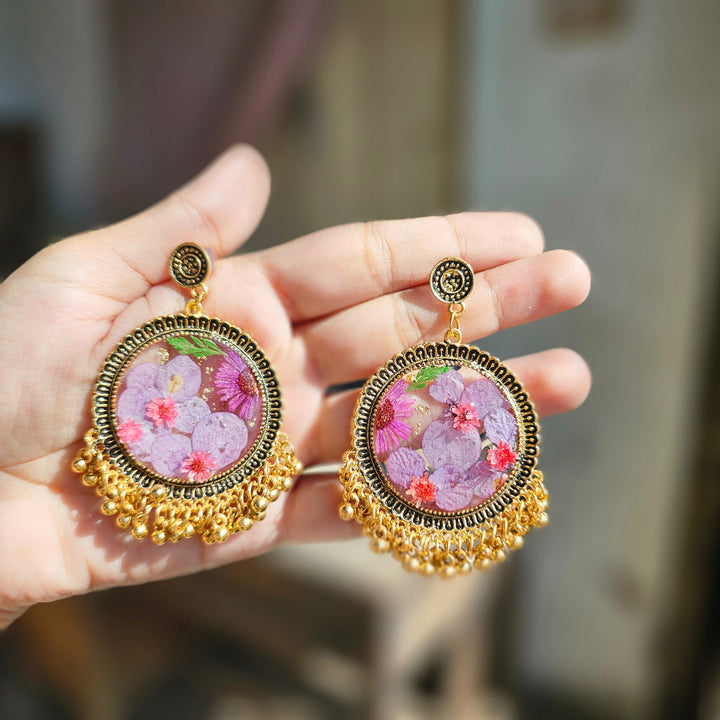 "Blossom Square Charm - Resin Bouquet"