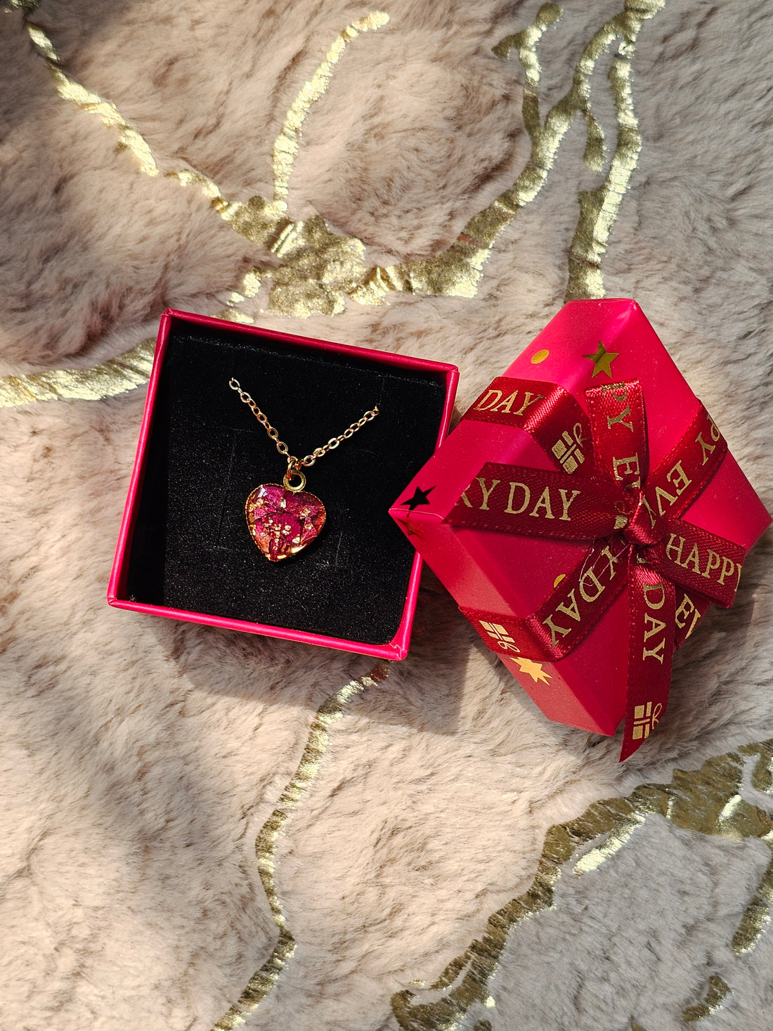 Dilgul (She isn’t wearing a rose. She is the rose)