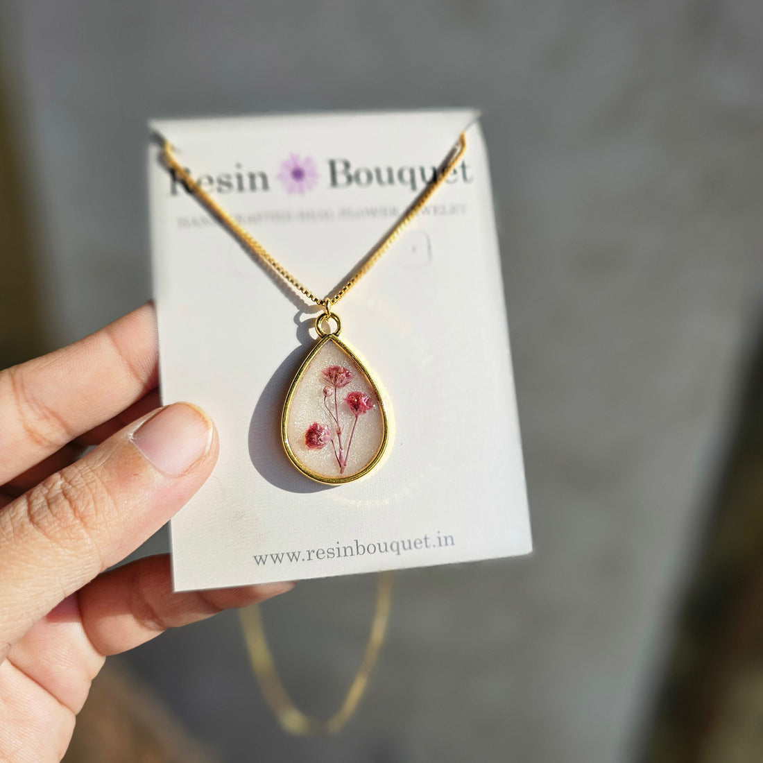 Personalized pendant with name
